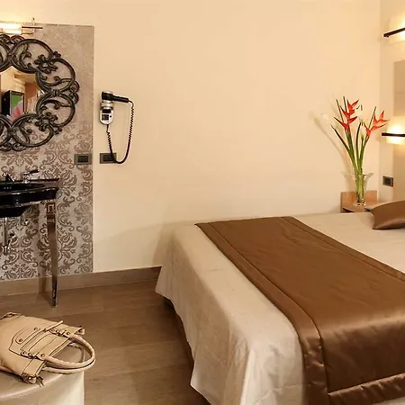 Class House 3* Roma