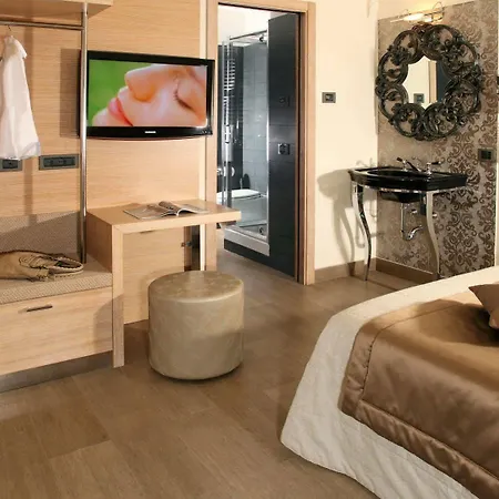 Class House Рим